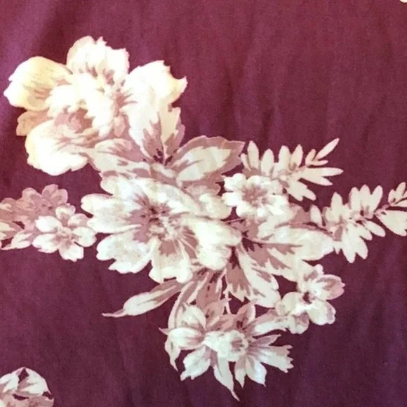 $10 CLEARANCE! Hot Kiss Mauve Velvet Rose Bell Sleeve Top - Picture 8 of 10